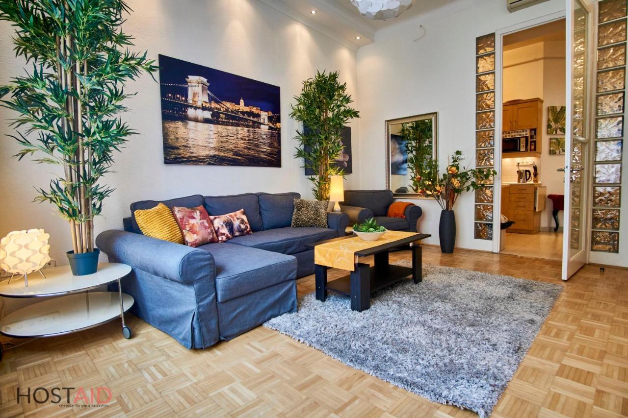 M52 Apartment - Hostaid Budapest Eksteriør billede