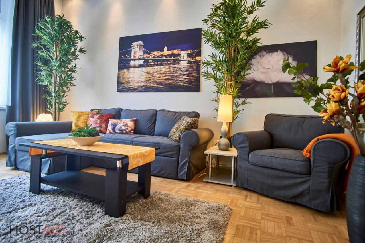 M52 Apartment - Hostaid Budapest Eksteriør billede