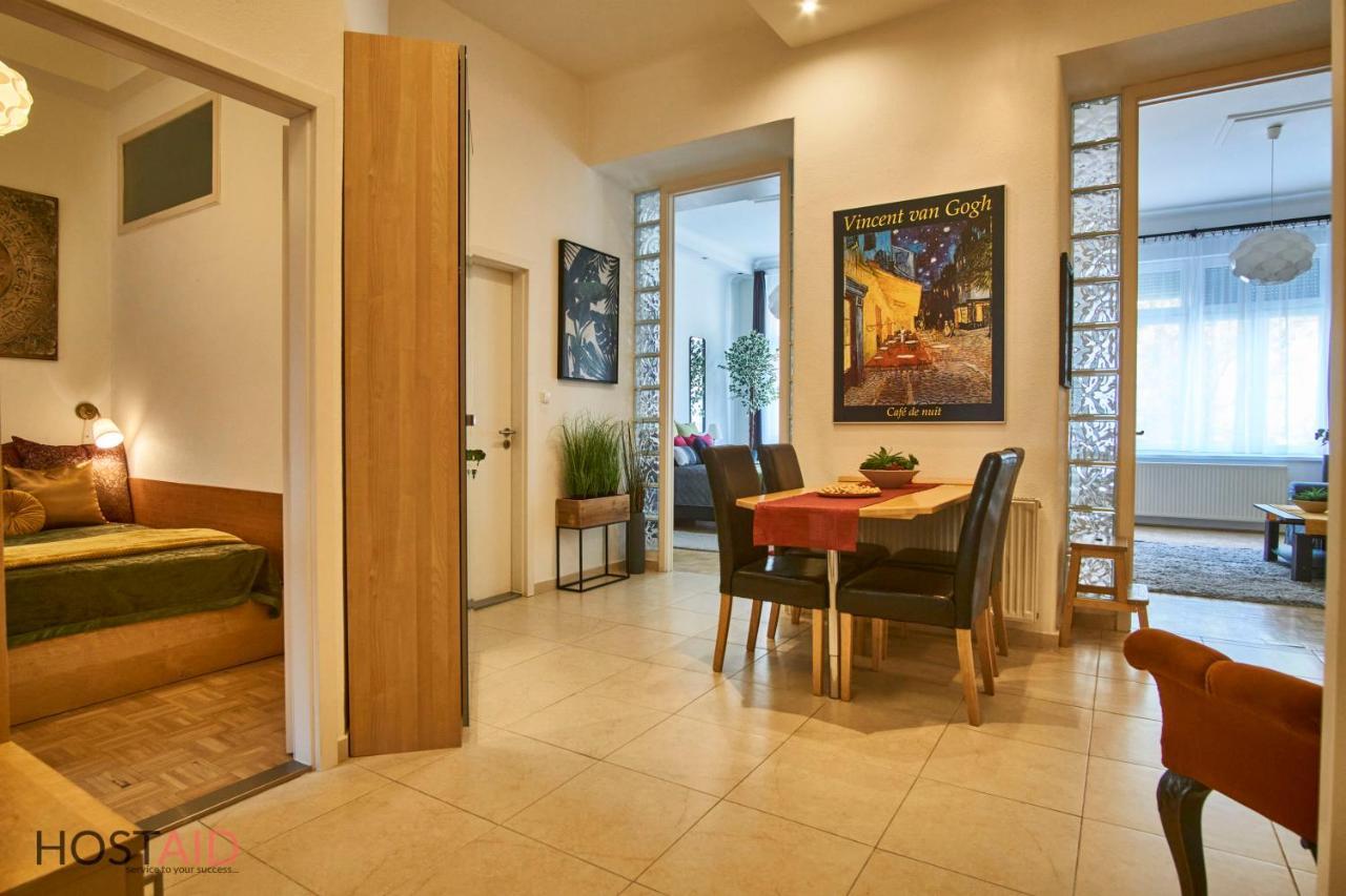 M52 Apartment - Hostaid Budapest Eksteriør billede