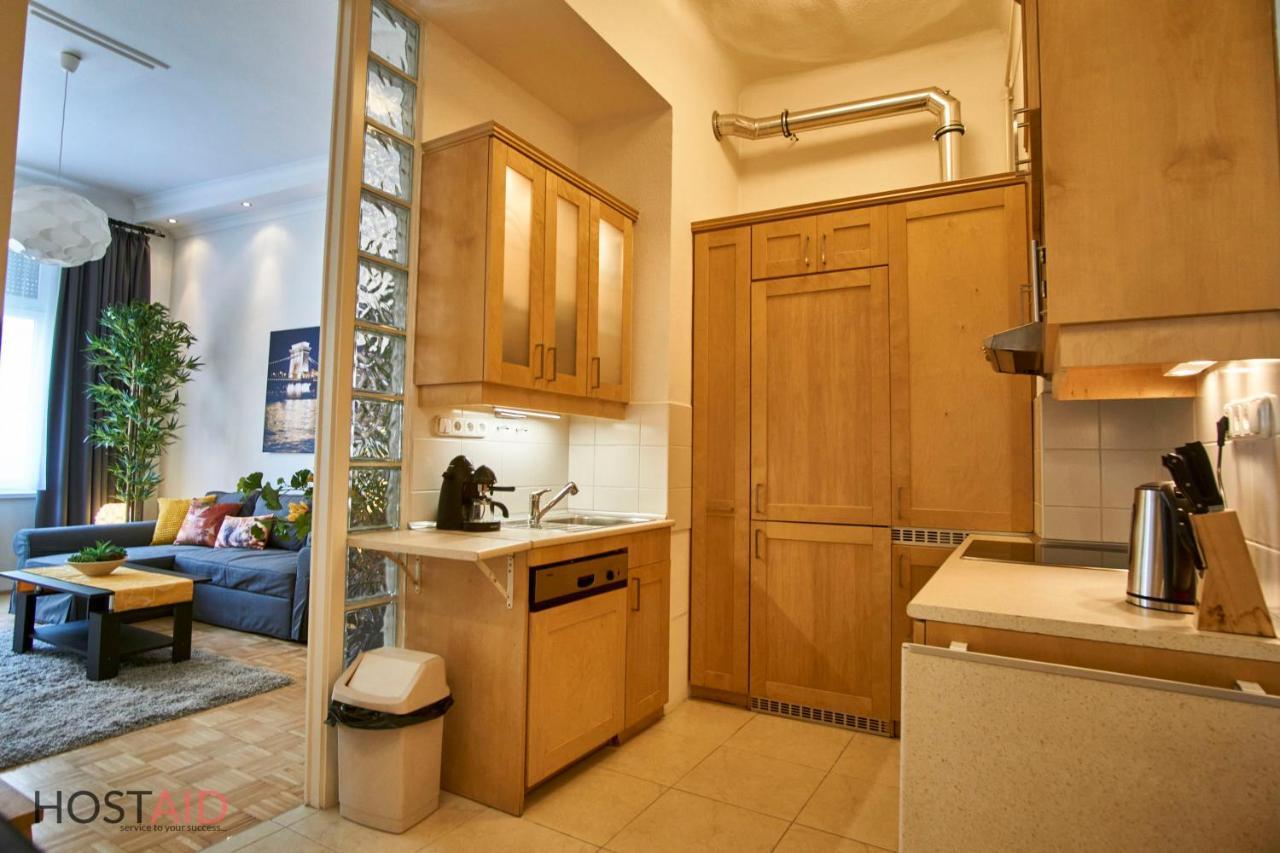 M52 Apartment - Hostaid Budapest Eksteriør billede