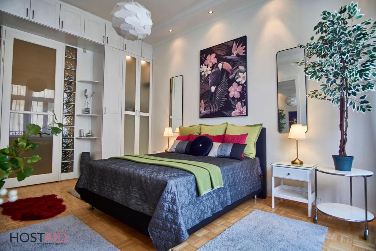 M52 Apartment - Hostaid Budapest Eksteriør billede