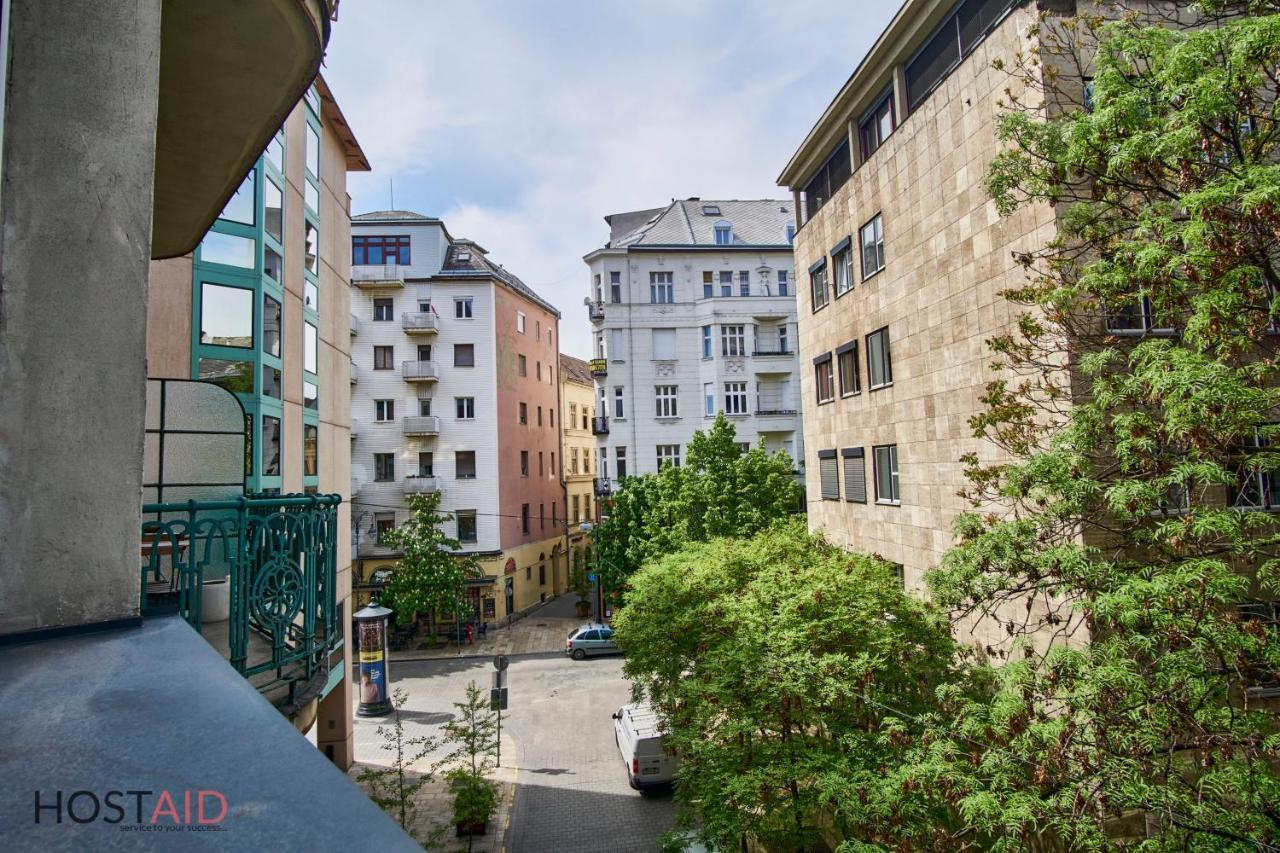 M52 Apartment - Hostaid Budapest Eksteriør billede