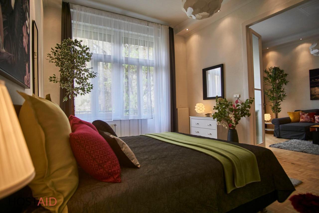 M52 Apartment - Hostaid Budapest Eksteriør billede